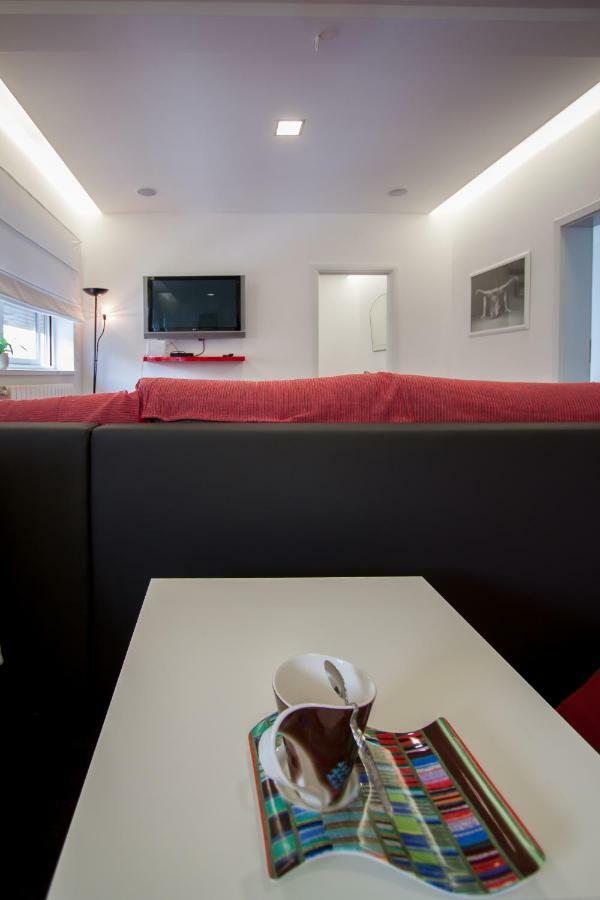 Zen & Art Suite Pula Extérieur photo